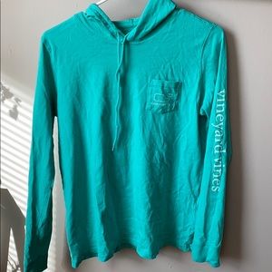 Vineyard vines long sleeve hooded shirt